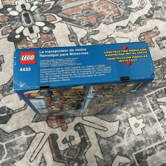 LEGO CITY: Dirt Bike Transporter (4433) Retired Sealed New - Picture 6 of 8